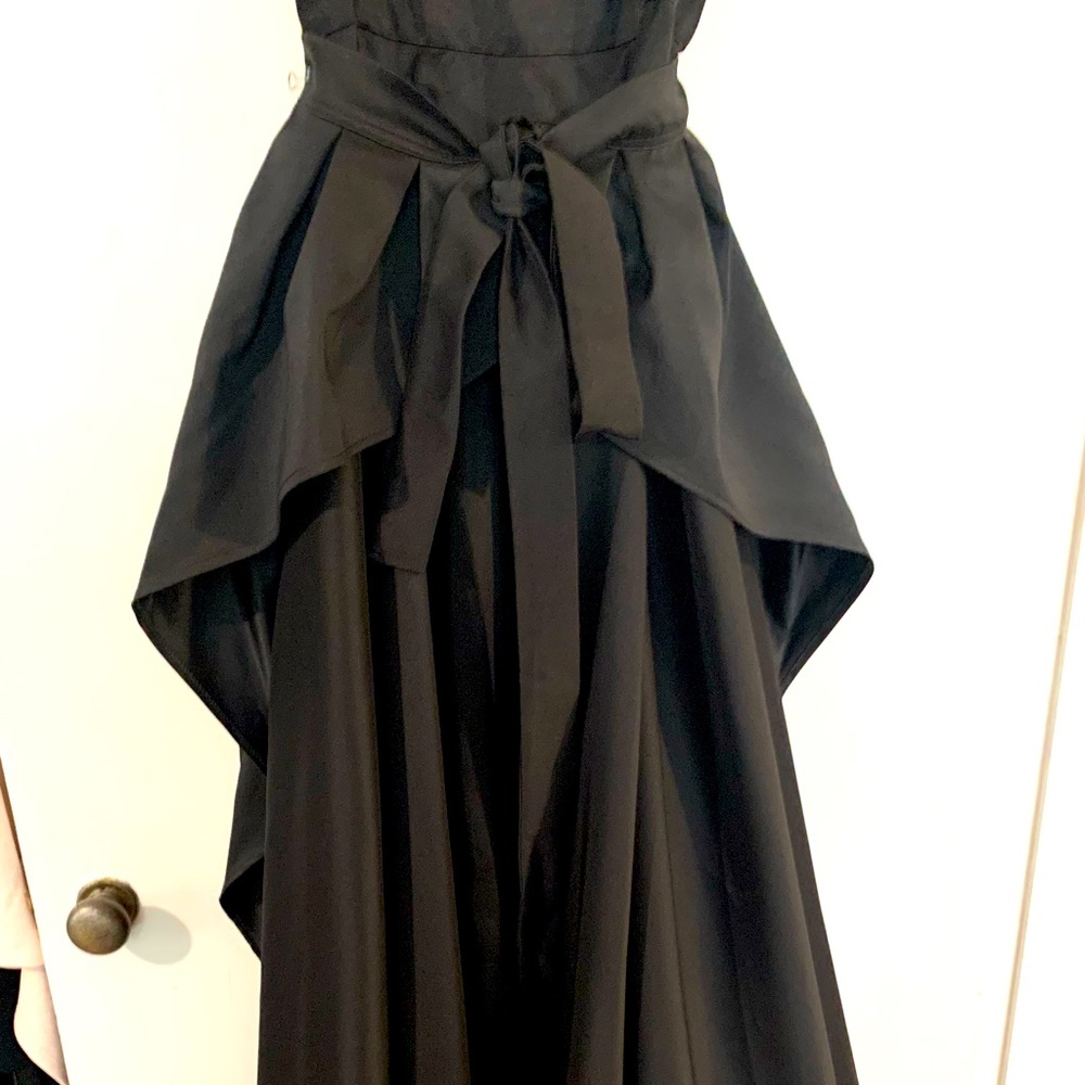 Women’s dress, size M, like new, one night used